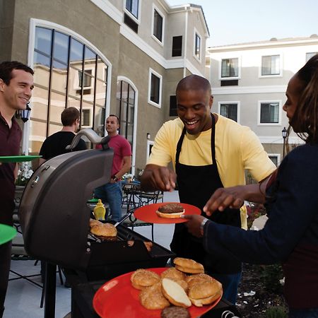Staybridge Suites Albuquerque North By Ihg Restaurant photo